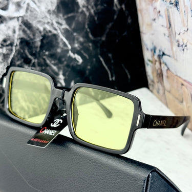 CHANEL CHOM01